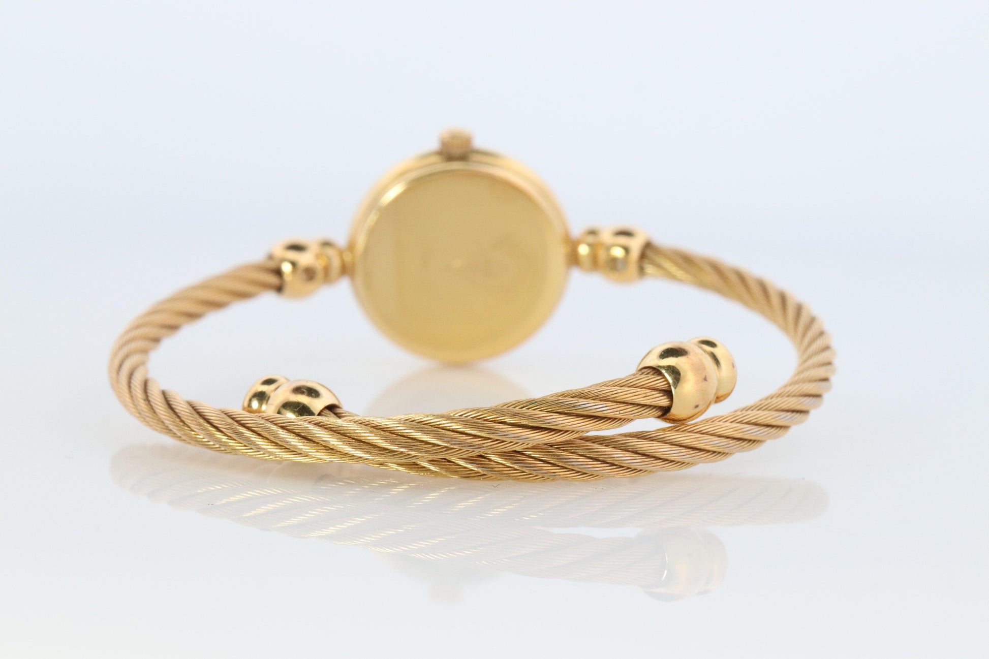 Vintage GUCCI Quartz 2700.2.L  Watch. Gucci Ladies Bangle Gold Tone Wristwatch