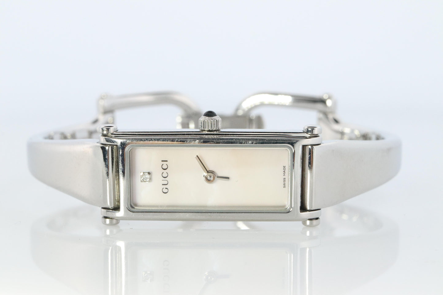 Vintage GUCCI 1500L Quartz Wrist Watch. Gucci Silver MOP Diamond Bangle Watch