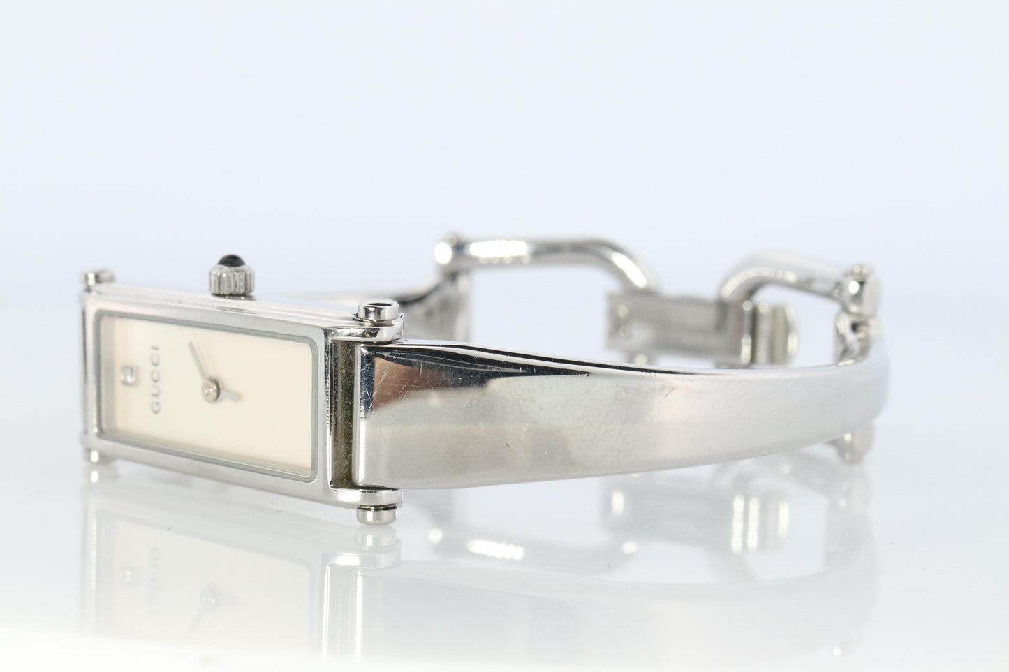 Vintage GUCCI 1500L Quartz Wrist Watch. Gucci Silver MOP Diamond Bangle Watch