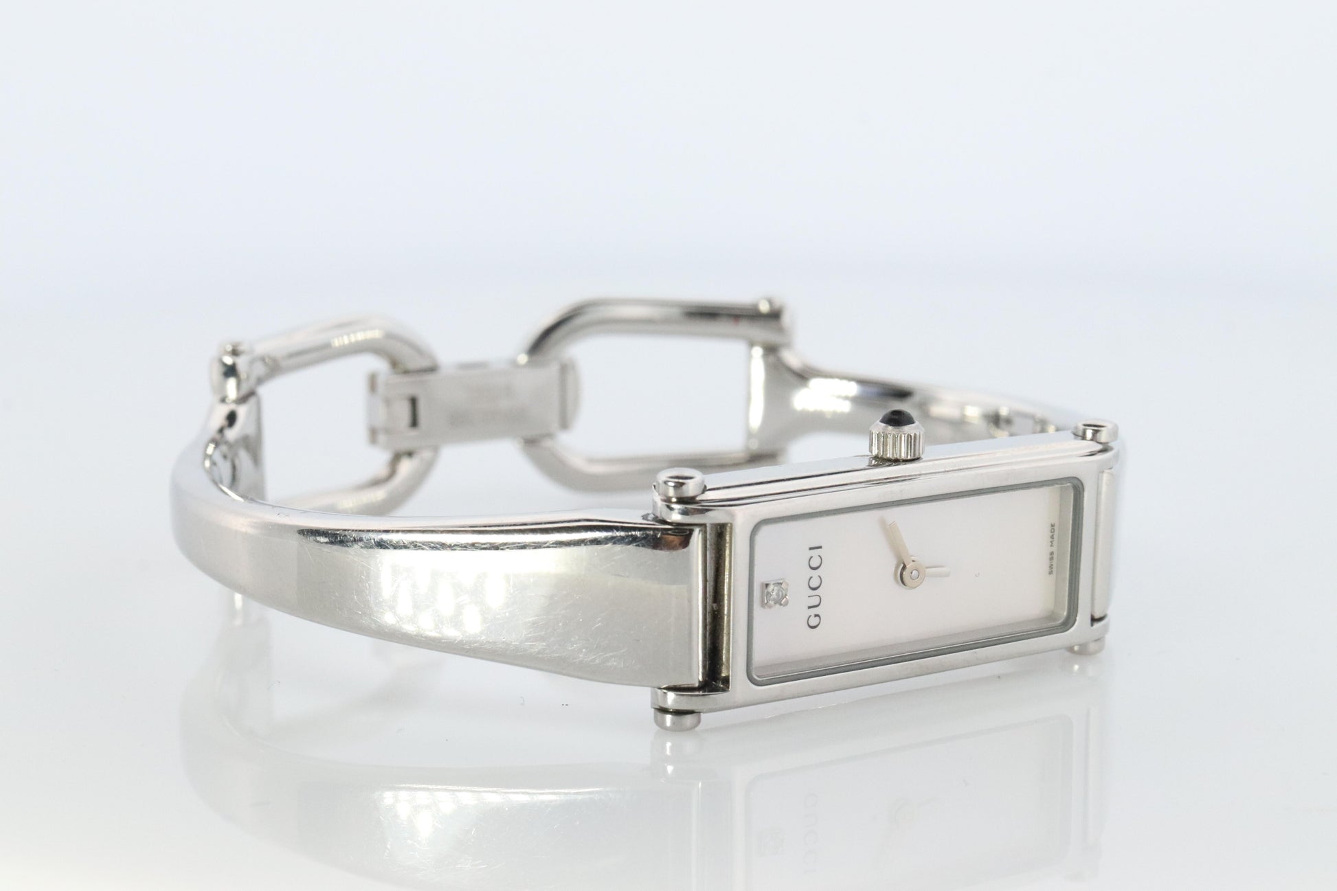 Vintage GUCCI 1500L Quartz Wrist Watch. Gucci Silver MOP Diamond Bangle Watch