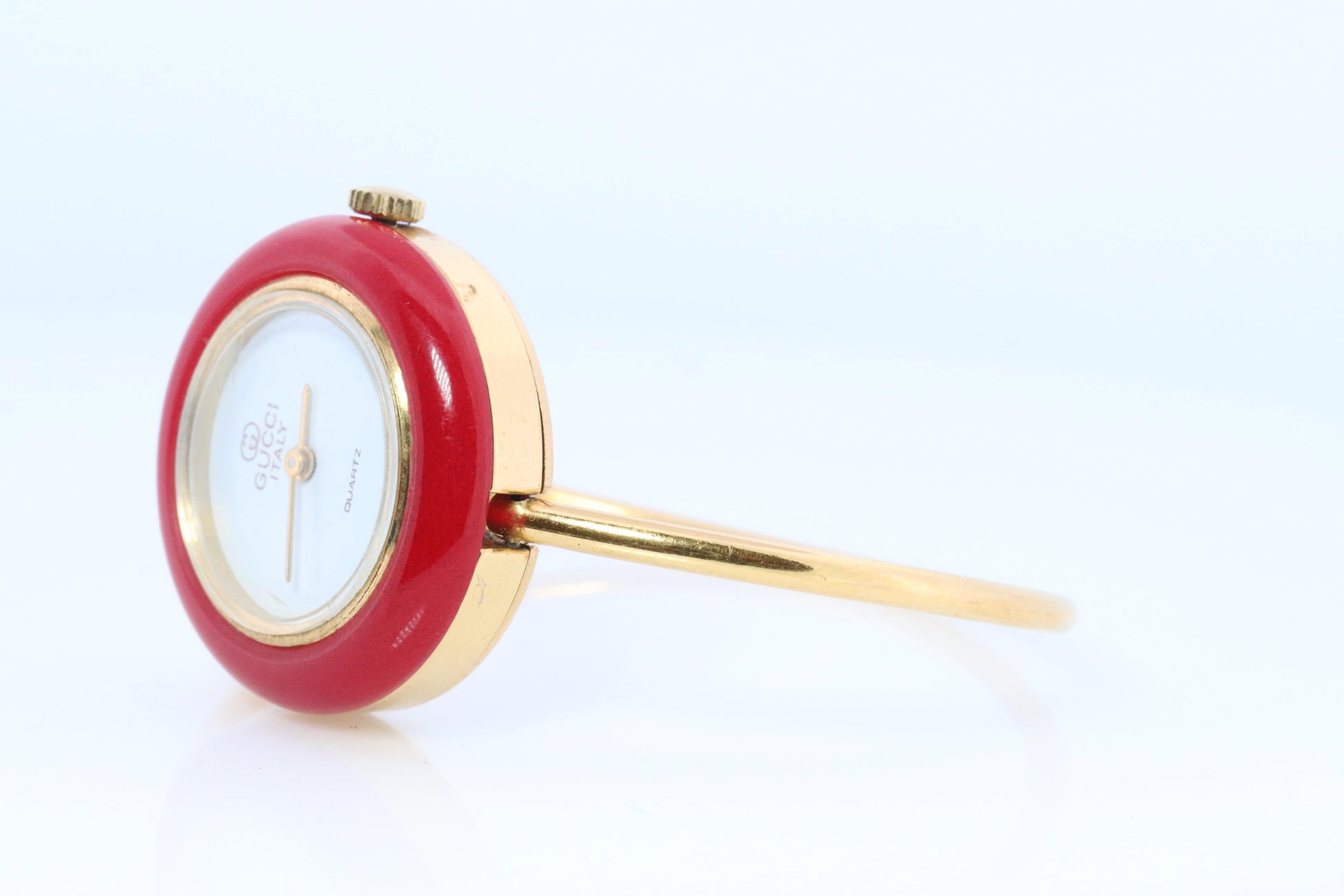 Vintage GUCCI Quartz Watch. RARE Made in Italy Gucci Ladies Bangle Bezel watch