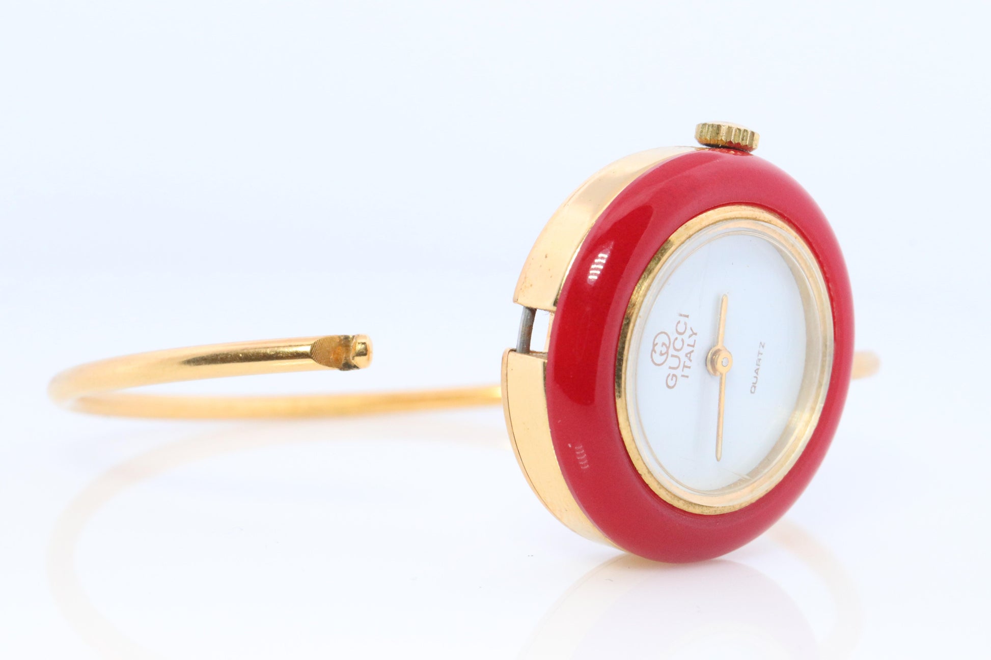 Vintage GUCCI Quartz Watch. RARE Made in Italy Gucci Ladies Bangle Bezel watch