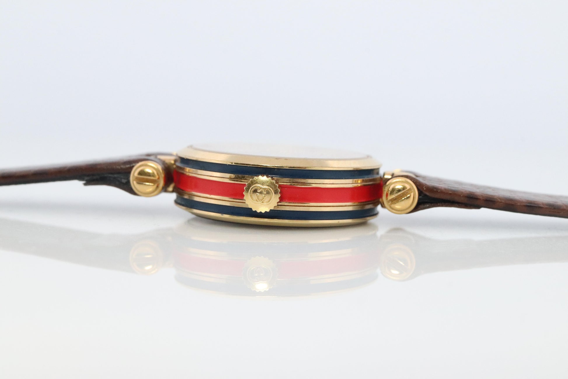 Vintage GUCCI Shelly Line Leather Watch Timepiece. 2000L Gucci Lane Blue and Red