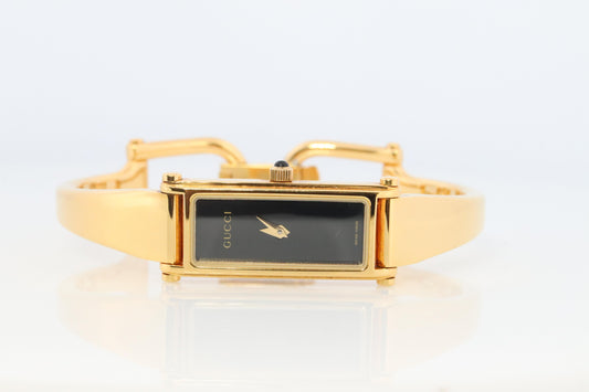 Vintage GUCCI 1500L Quartz Watch Timepiece. Gucci Gold Tone Bangle Wrist Watch