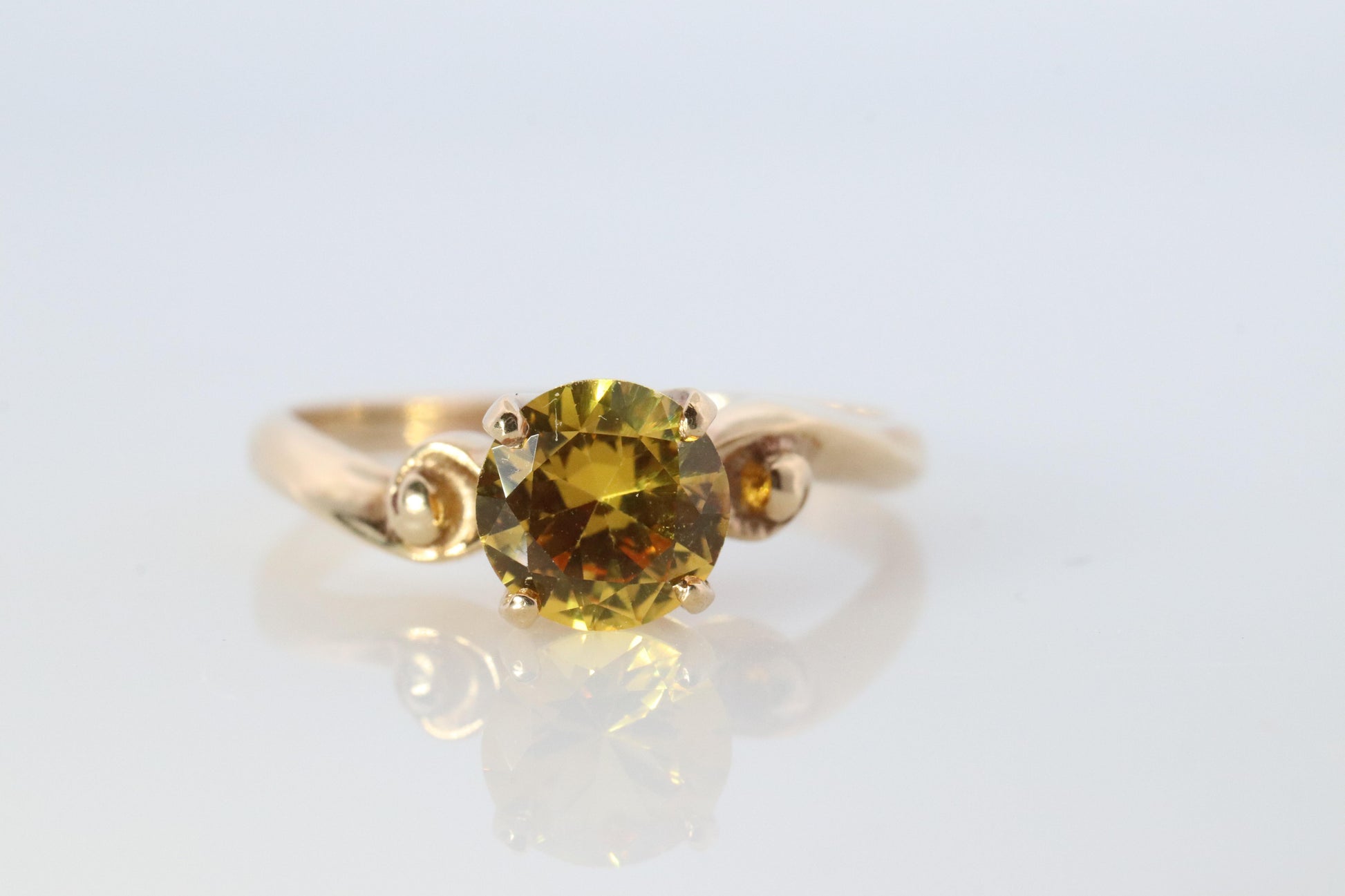 10k Round Sapphire YELLOW Sapphire ring. YELLOW SAPPHIRE solitaire ring.
