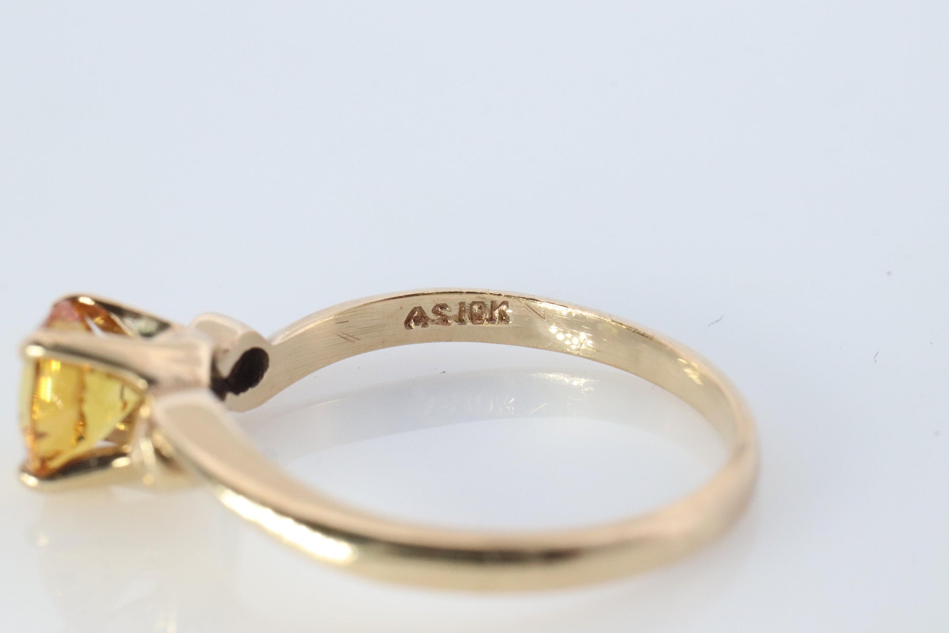 10k Round Sapphire YELLOW Sapphire ring. YELLOW SAPPHIRE solitaire ring.