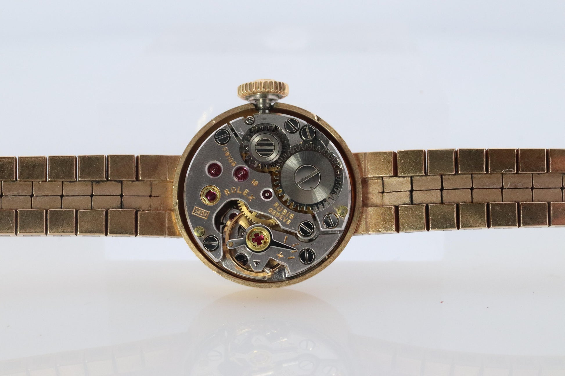 Genuine Rolex Watch. 9k YG Ladies Rolex Mechanical Windup Watch.