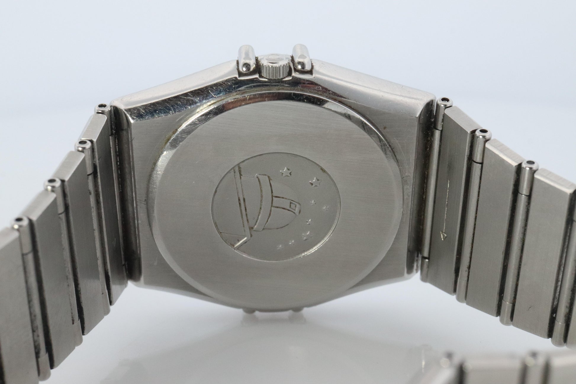 Omega Watch.  Omega Constellation Quartz 1448 Date Wristwatch. Mens Omega