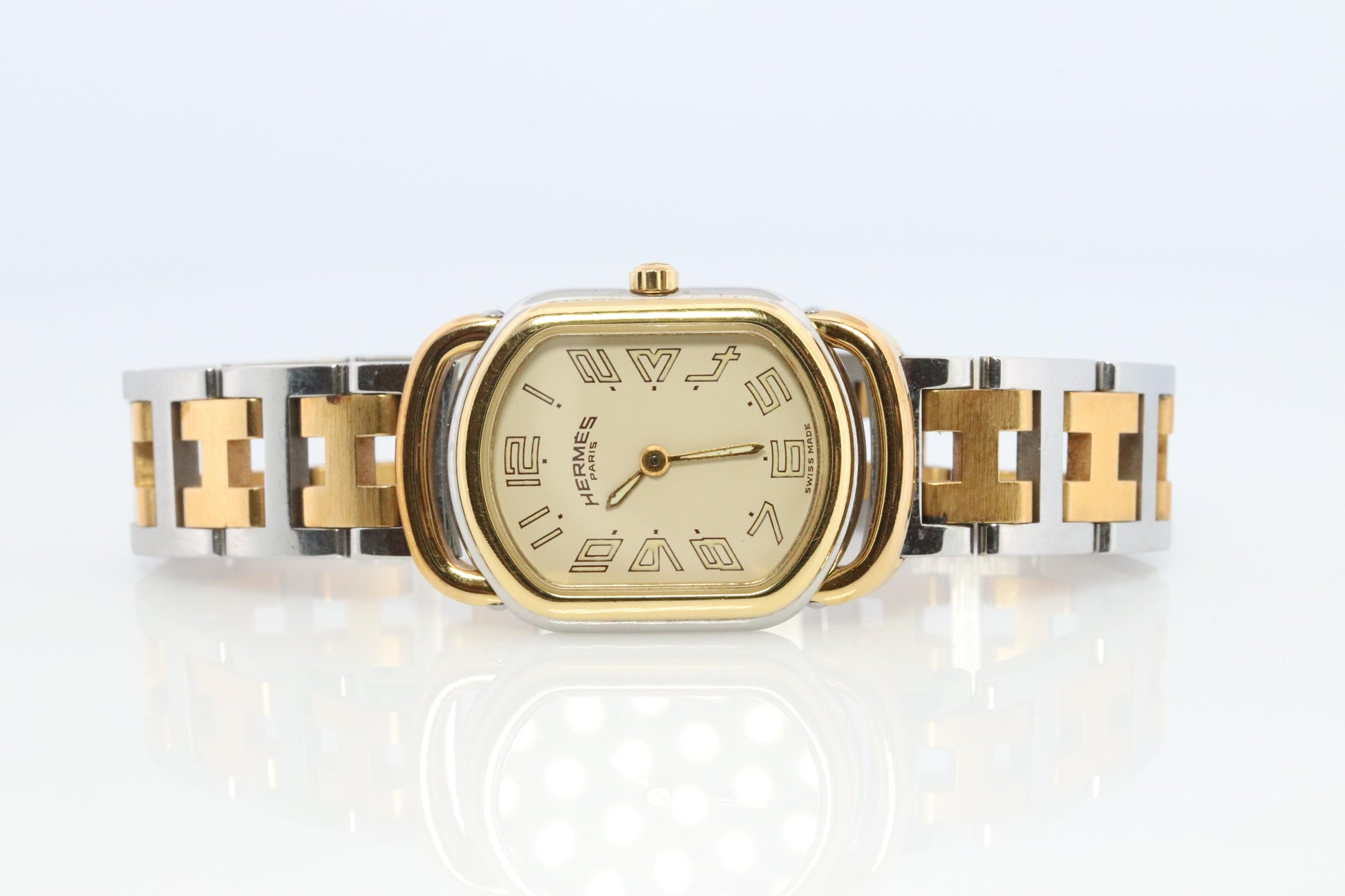 Genuine HERMES RALLYE Stainless Steel 21mm RA1.220 Quartz Watch Champagne.