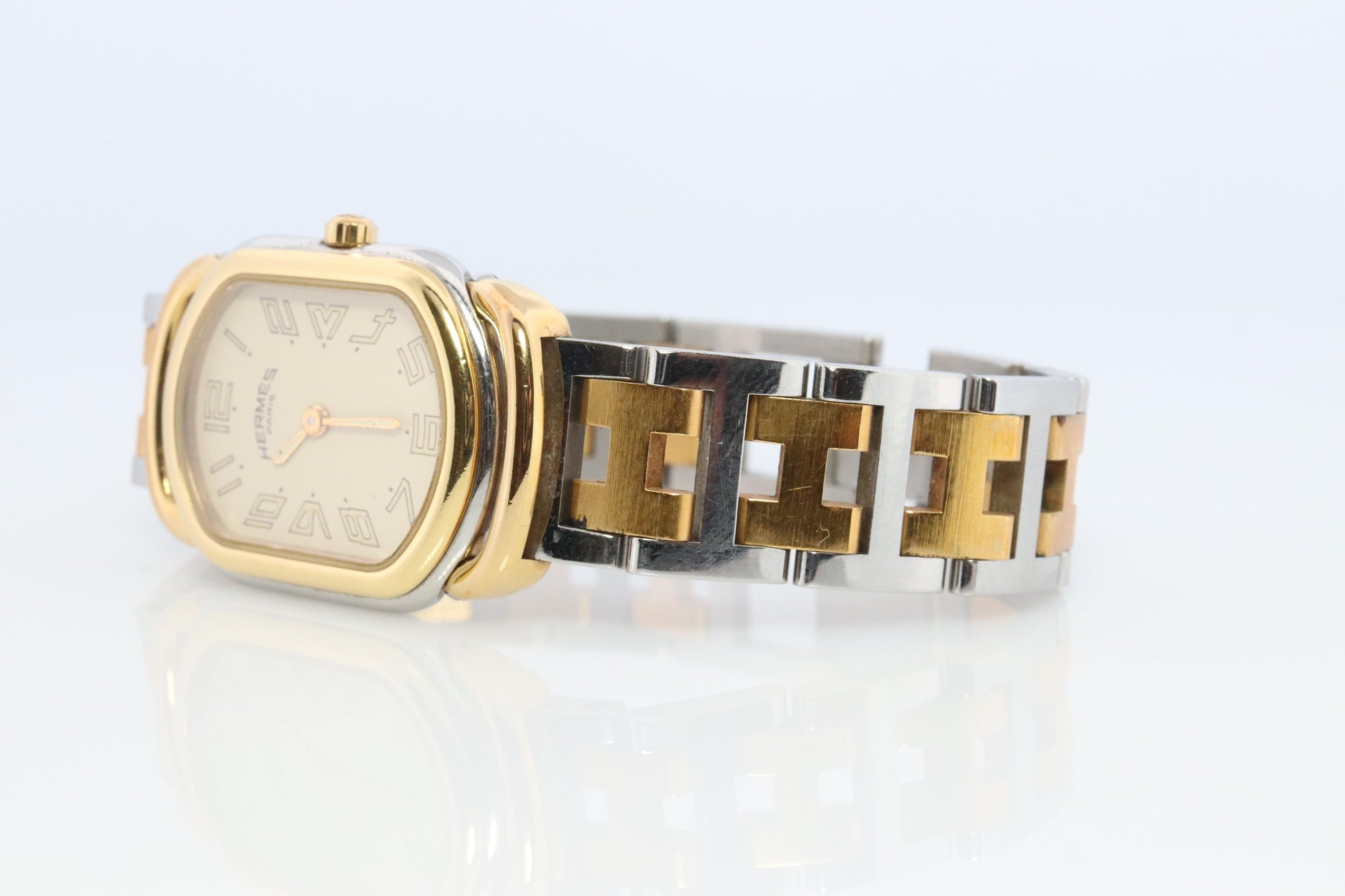 Genuine HERMES RALLYE Stainless Steel 21mm RA1.220 Quartz Watch Champagne.