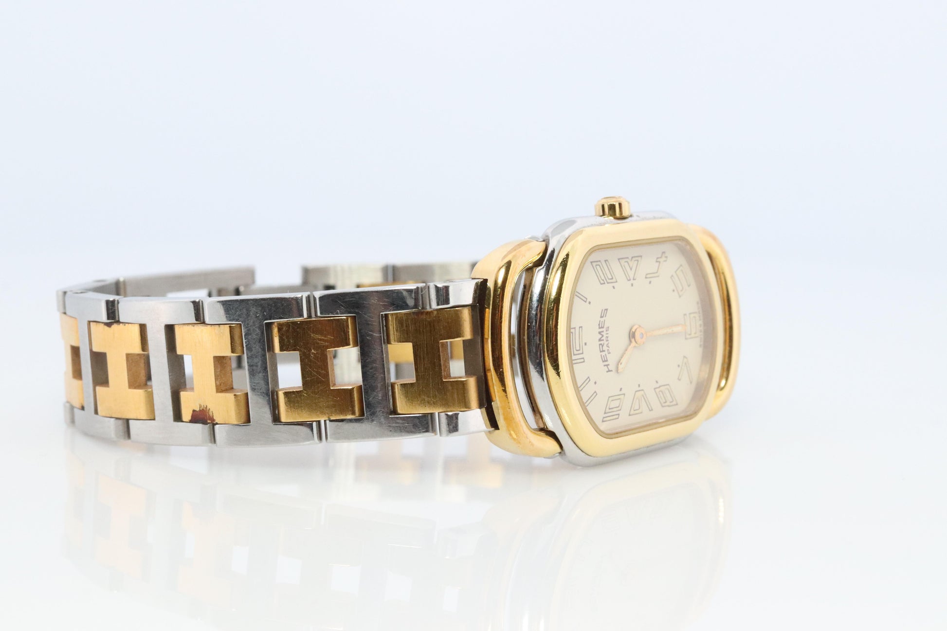 Genuine HERMES RALLYE Stainless Steel 21mm RA1.220 Quartz Watch Champagne.