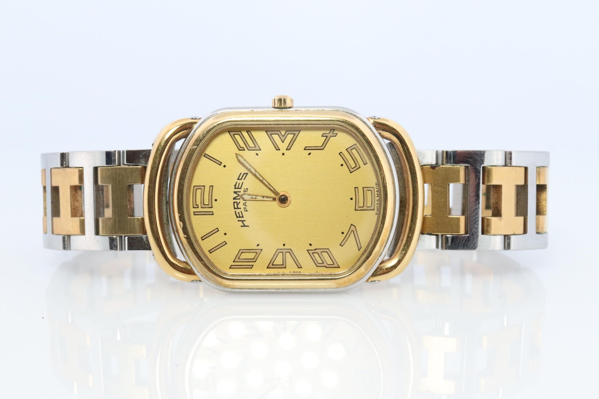 Genuine HERMES RALLYE XL Stainless Steel 25mm RA1.240 Quartz Watch Champagne.