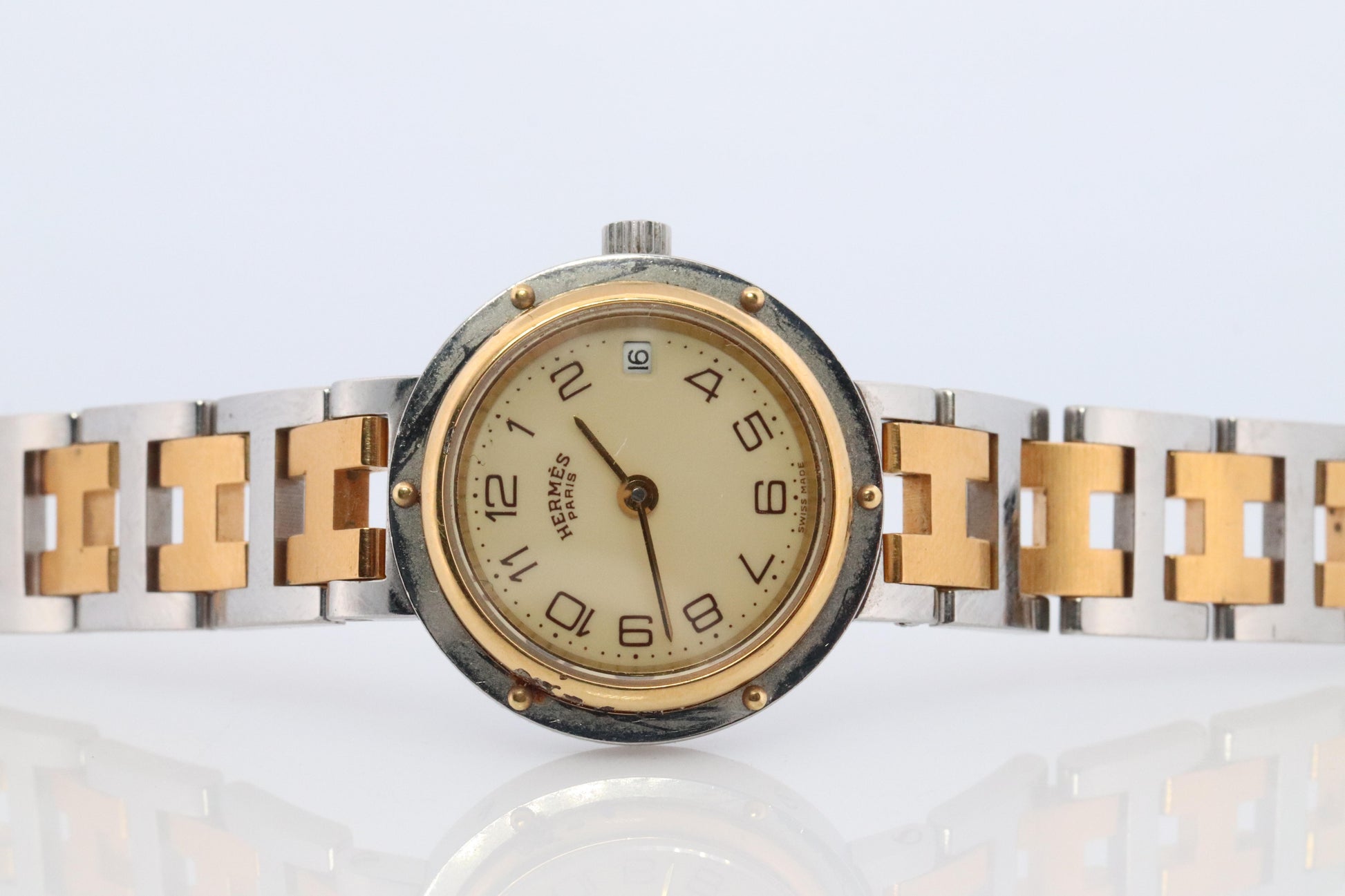 Genuine HERMES Stainless Steel 24mm Round Clipper Quartz Watch Champagne Dial.