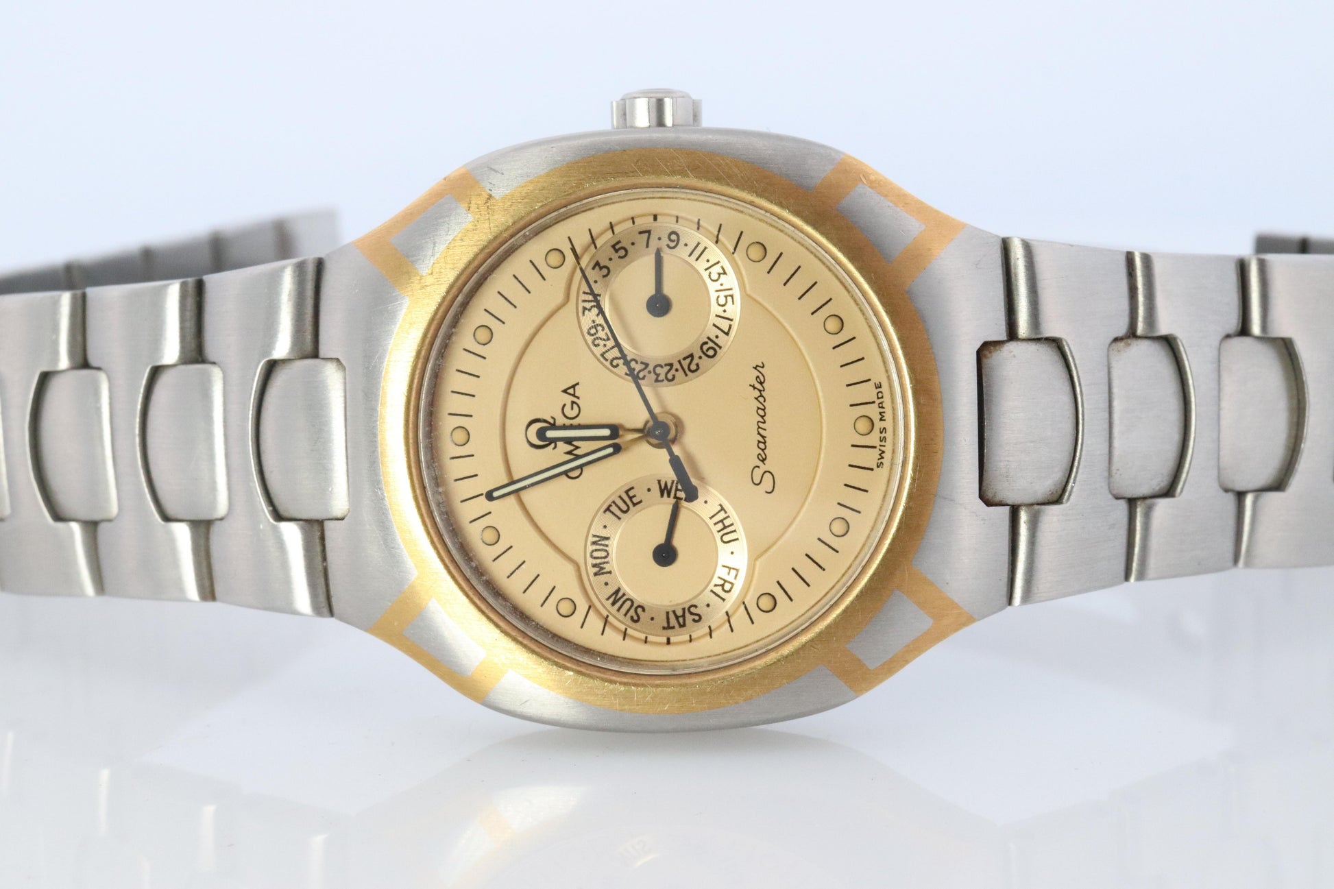 Omega Watch.  Omega Seamaster Polaris Quartz Date Wristwatch. Mens Omega