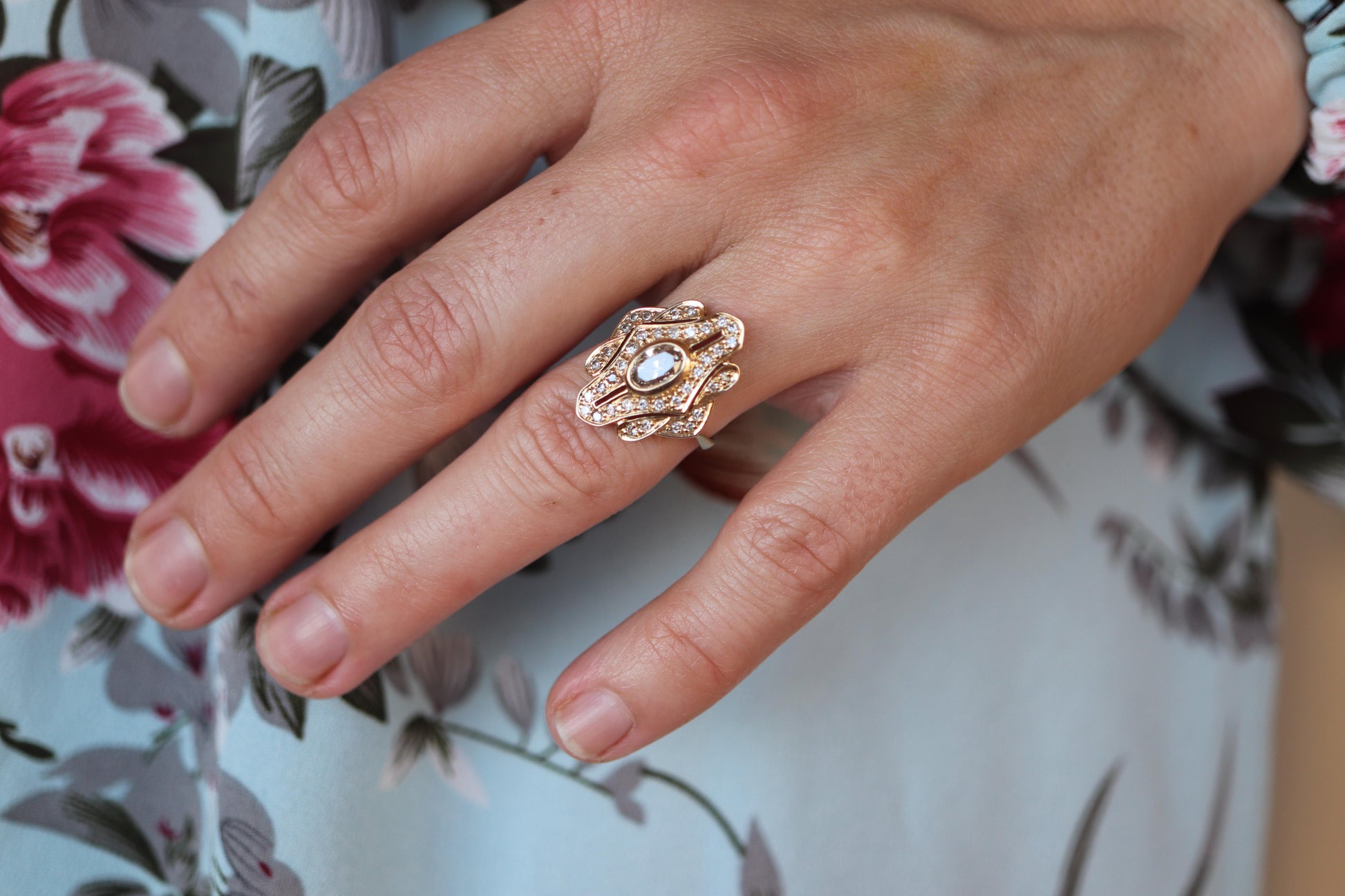 18k Diamond Shield ring 18k yellow gold with diamonds and filigree open design.
