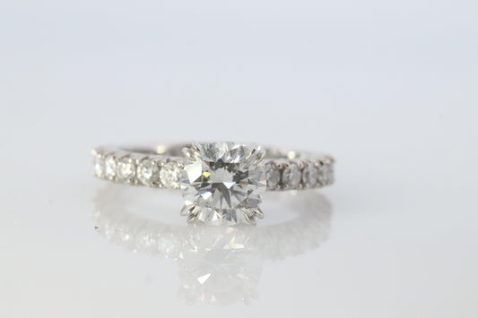 Harry Winston Diamond Ring. Round Diamond Engagement Solitaire PT950 Platinum.