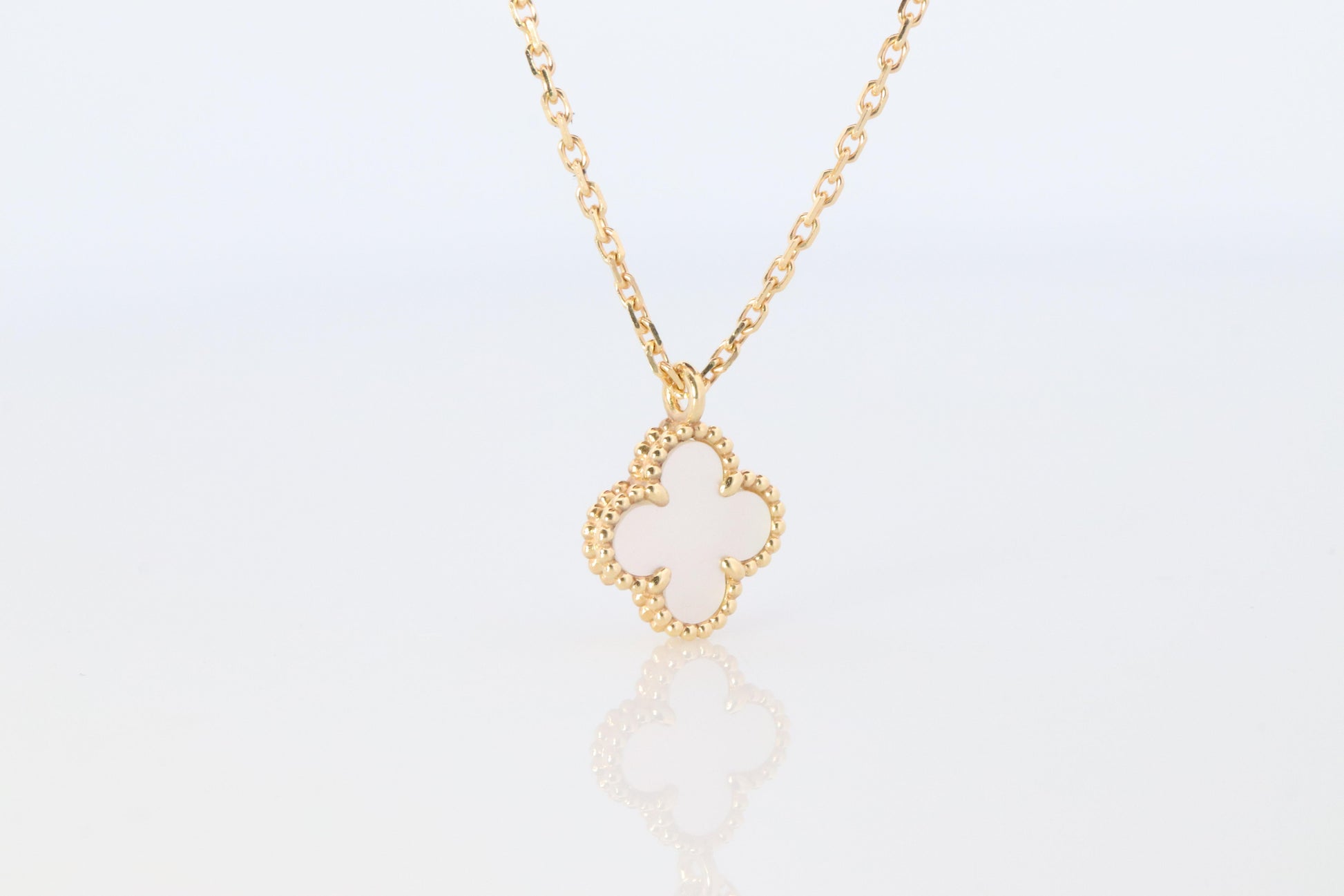 Van Cleef Arpels Alhambra Necklace . Genuine VCA 18k YG Mother of Pearl Pendant