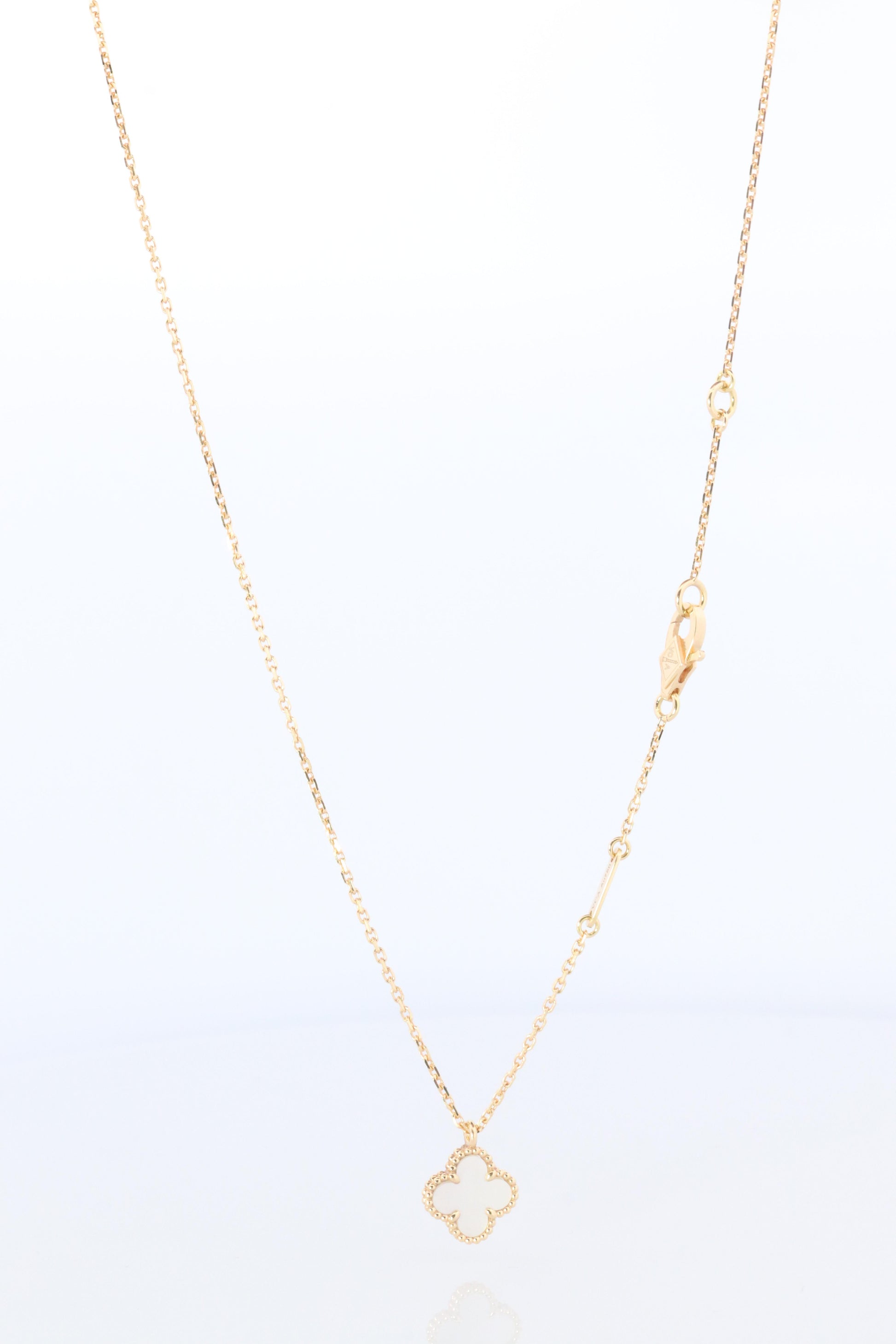 Van Cleef Arpels Alhambra Necklace . Genuine VCA 18k YG Mother of Pearl Pendant