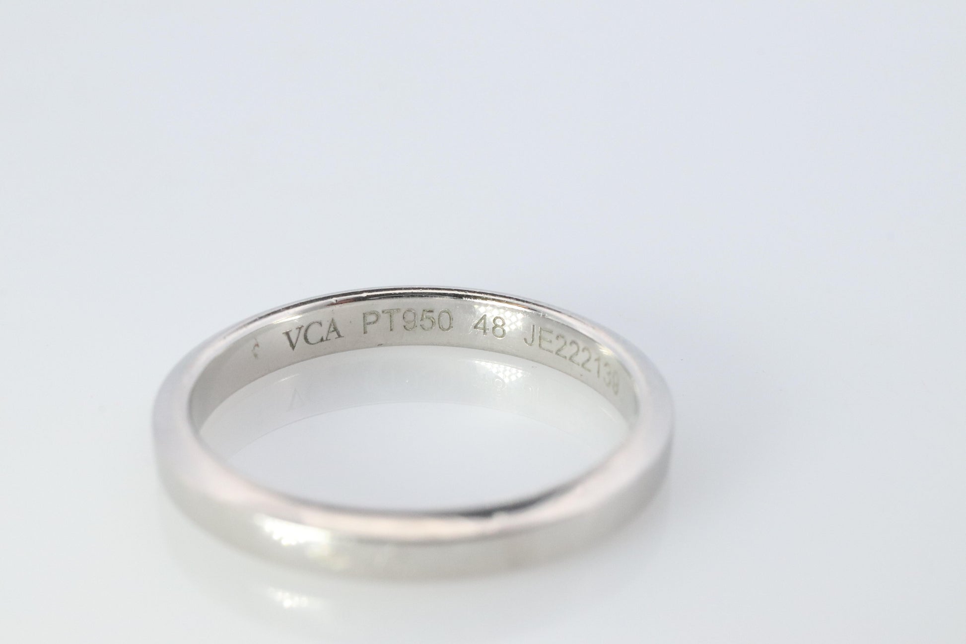 Preowned Van Cleef Arpels band. Genuine VCA PT950 Platinum Tendrement ring.