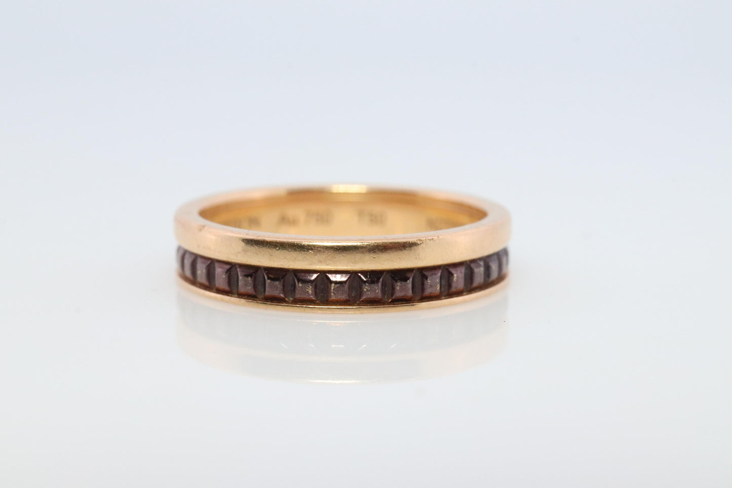 Boucheron 18k Band. Vintage 750 Boucheron Quattre Classique