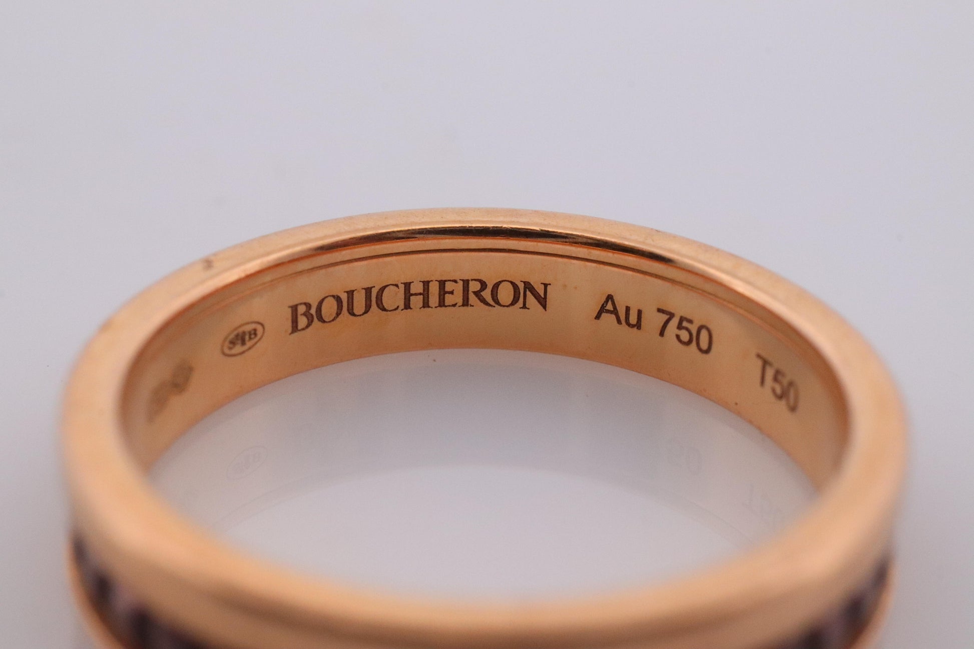 Boucheron 18k Band. Vintage 750 Boucheron Quattre Classique