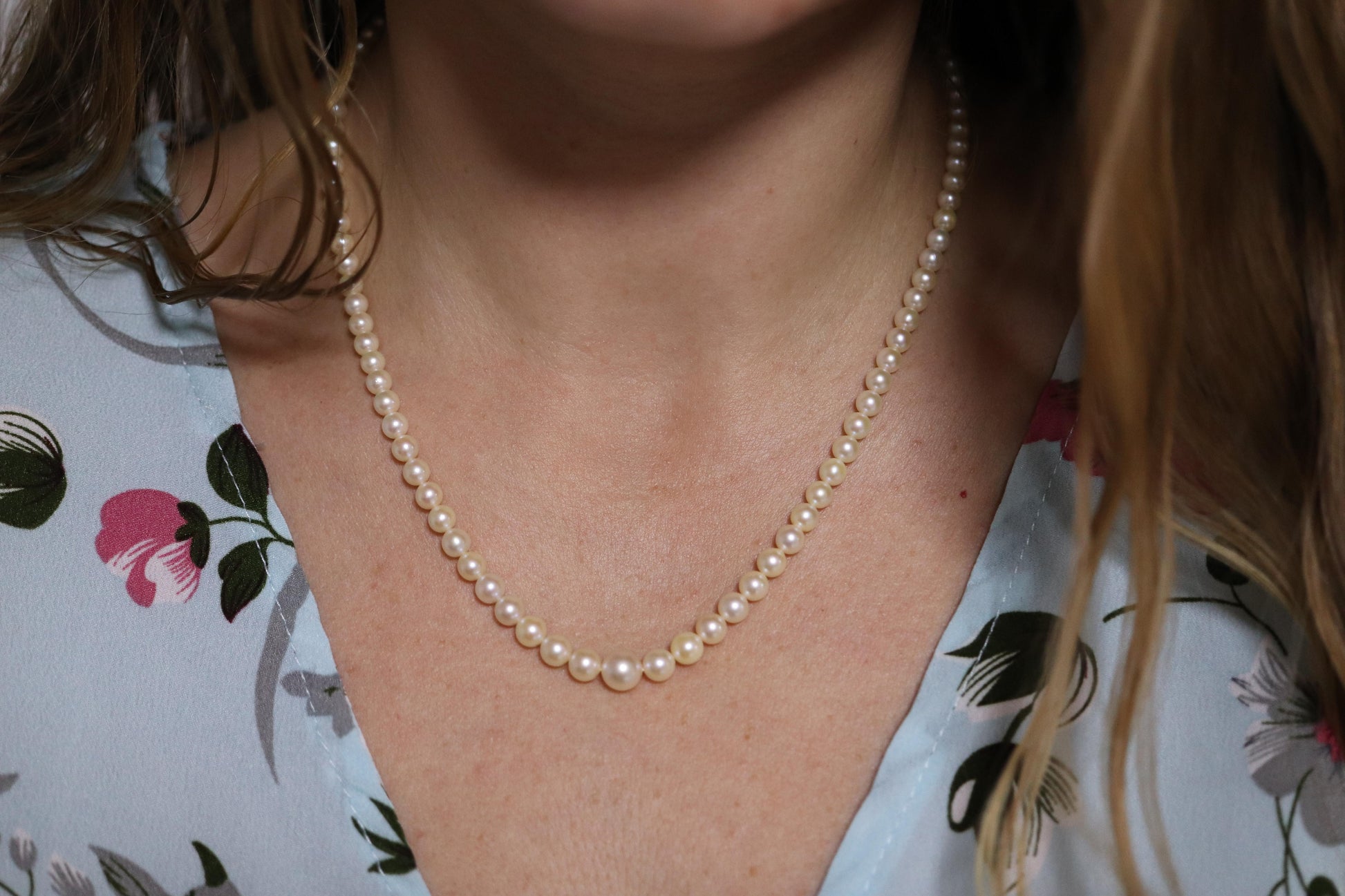 MIKIMOTO 10k Gold Pearl Necklace. Graduated  Pearl Strand 18in Necklace Mikimoto
