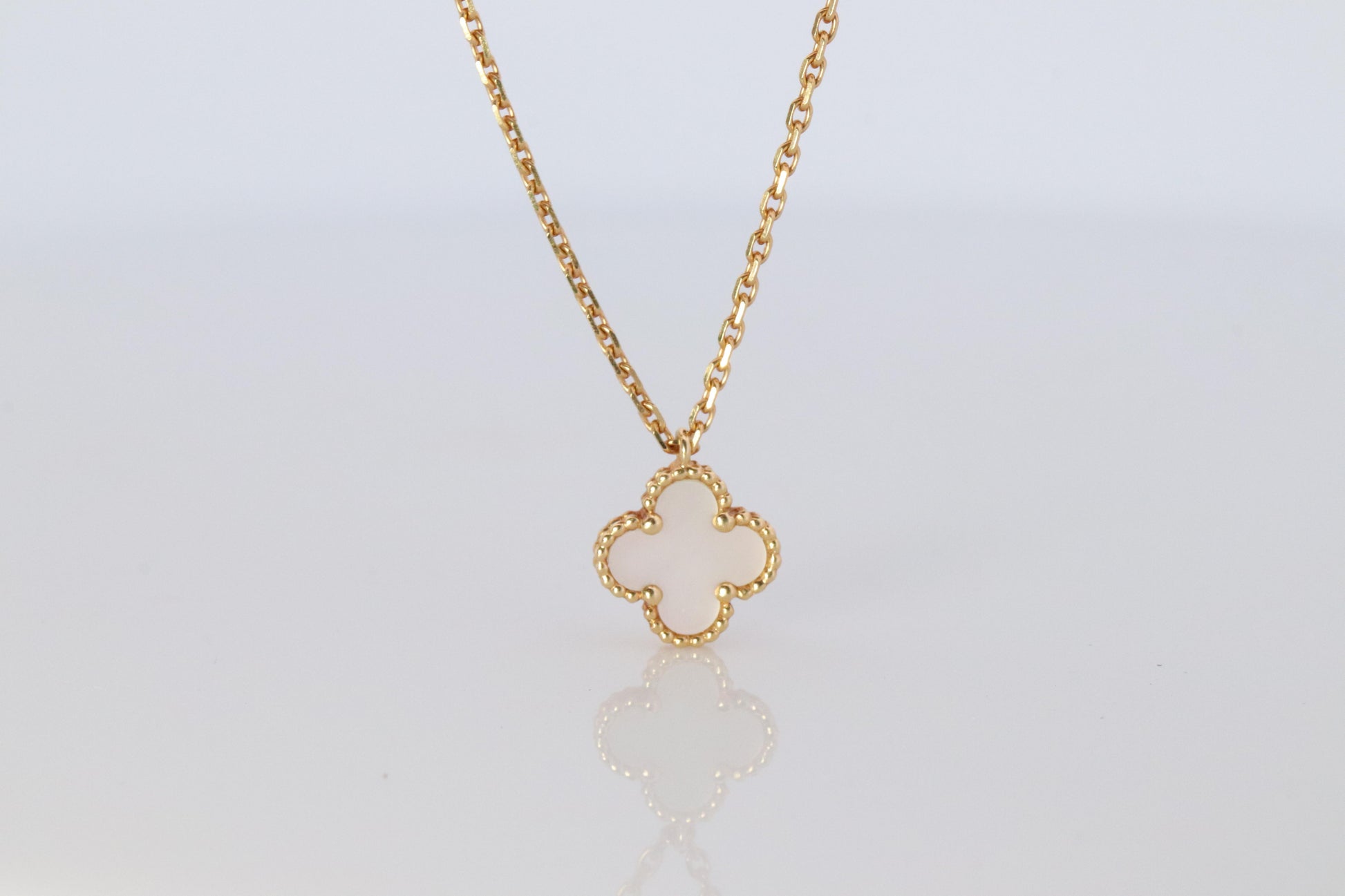 Van Cleef Arpels Alhambra Necklace . Genuine VCA 18k YG Sweet Shell Pendant