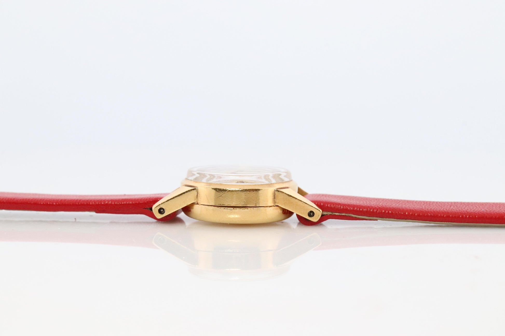 Genuine 18k Rolex Precision Watch. 18k YG Ladies 8648 Dainty 1940s Ladies Rolex