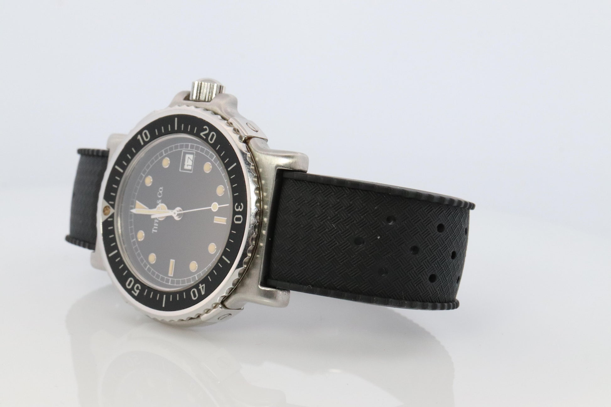 Tiffany and Co Diver Watch. SS Tiffany Co Mens M0711 40mm Watch