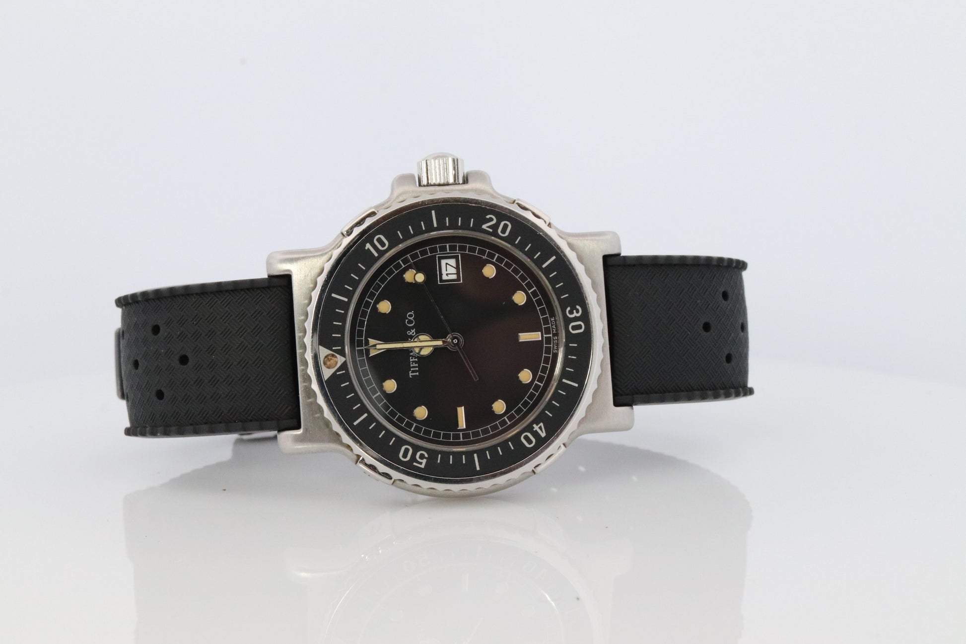 Tiffany and Co Diver Watch. SS Tiffany Co Mens M0711 40mm Watch