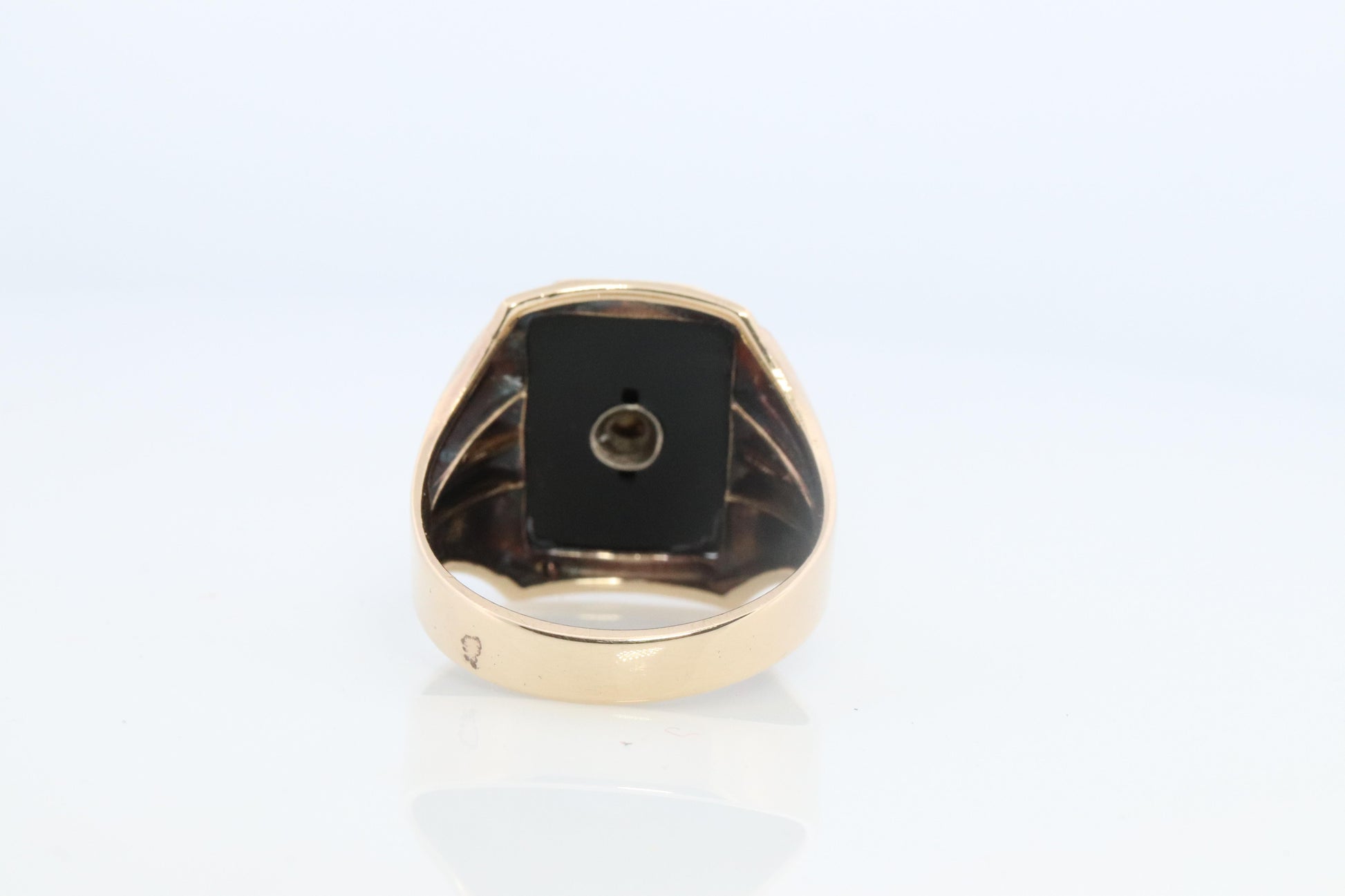 10k ONYX and diamond Signet ring. Heavy Mens Onyx and diamond Signet ring