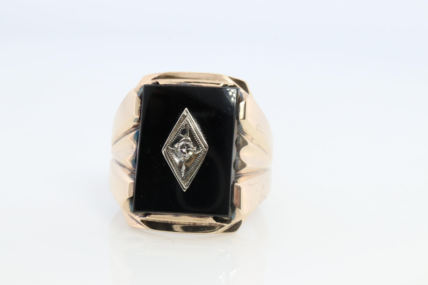 10k ONYX and diamond Signet ring. Heavy Mens Onyx and diamond Signet ring