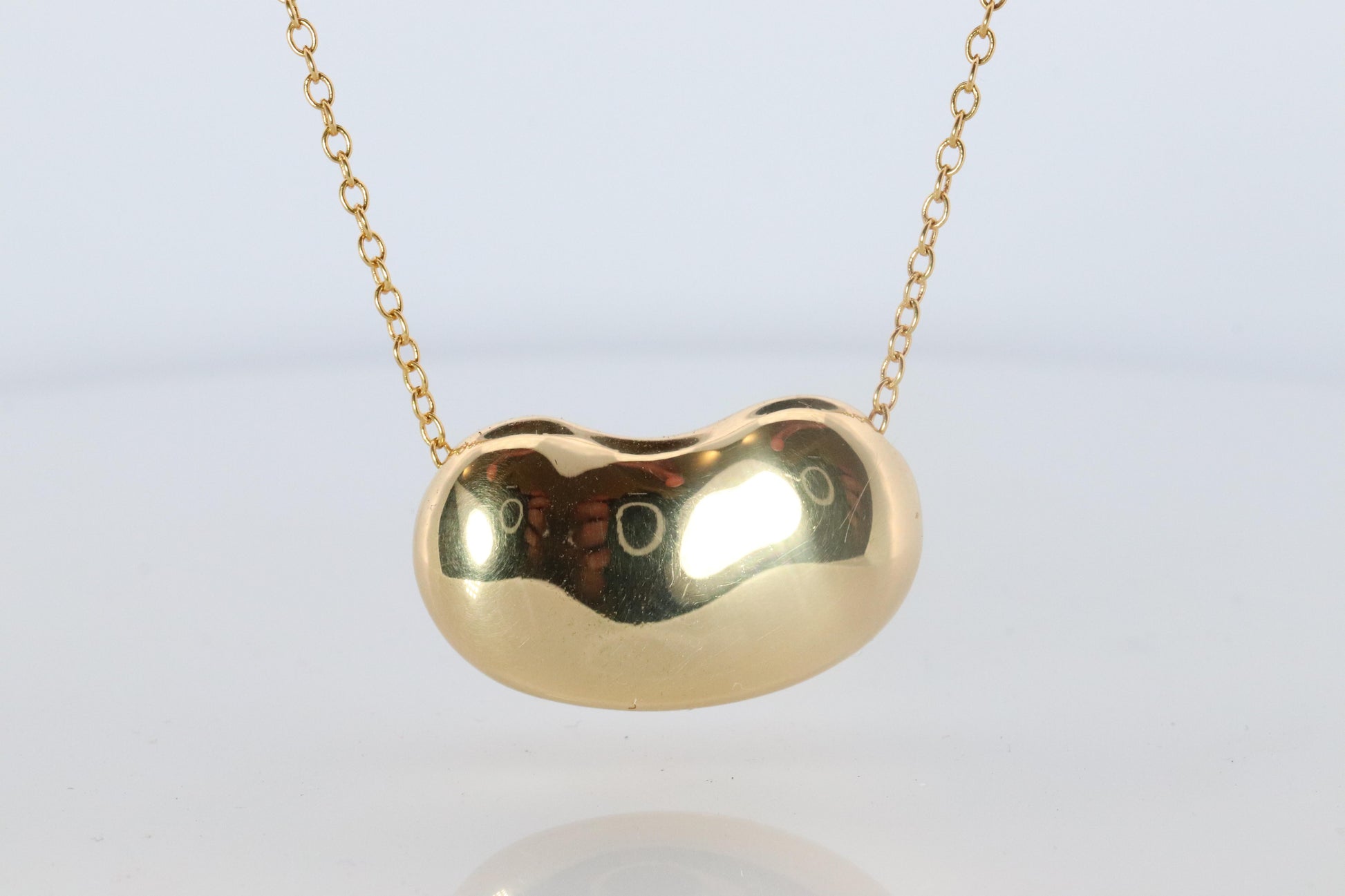 Tiffany & Co. Large Bean Pendant Necklace. 750 Yellow Gold Tiffany Long Chain.