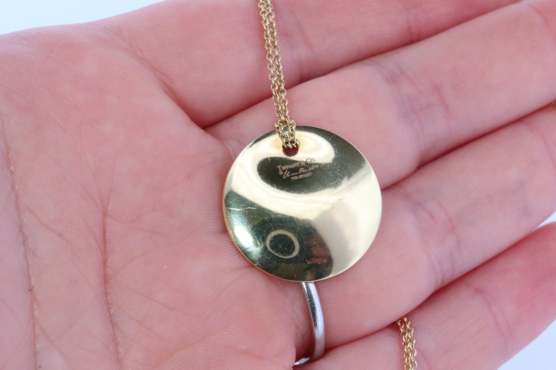 Tiffany & Co. Large Disk Pendant Necklace. 18k Elsa Peretti Tiffany 24mm Round