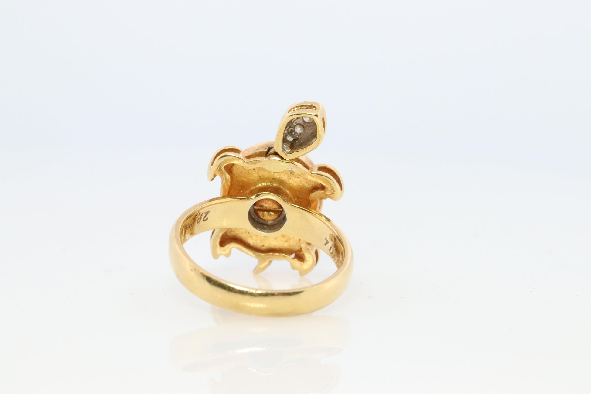 18k TURTLE ring. DIAMOND Topaz encrusted Turtle 3D Animated Seaturtle ring.