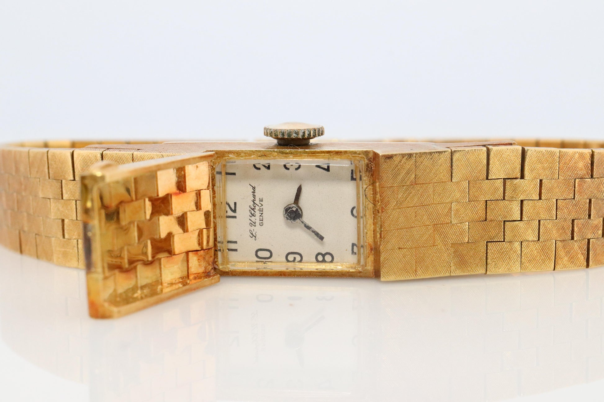 18k Chopard LUC Ladies Manual watch. Vintage Chopard 18k Yellow gold Watch.