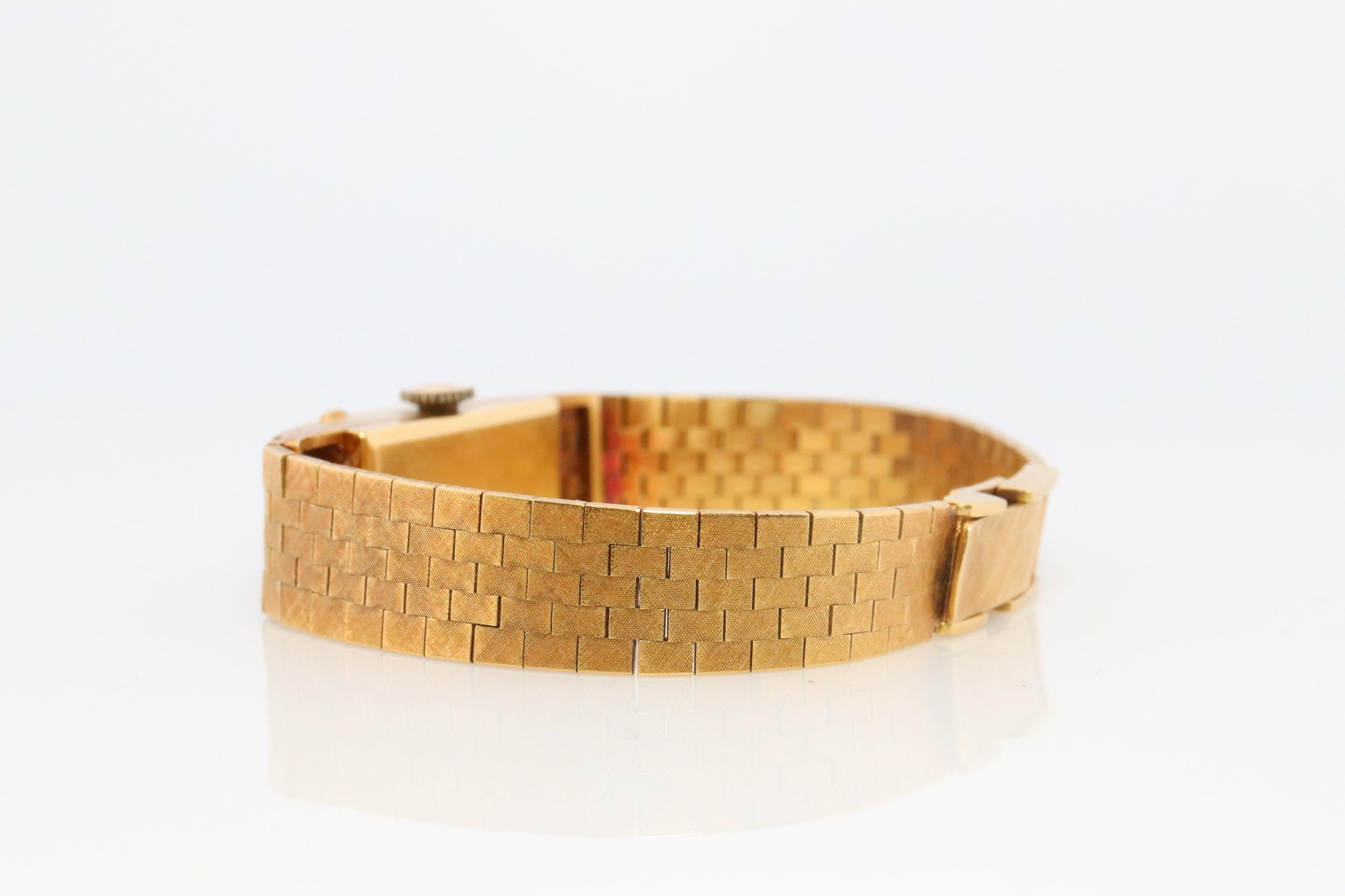 18k Chopard LUC Ladies Manual watch. Vintage Chopard 18k Yellow gold Watch.