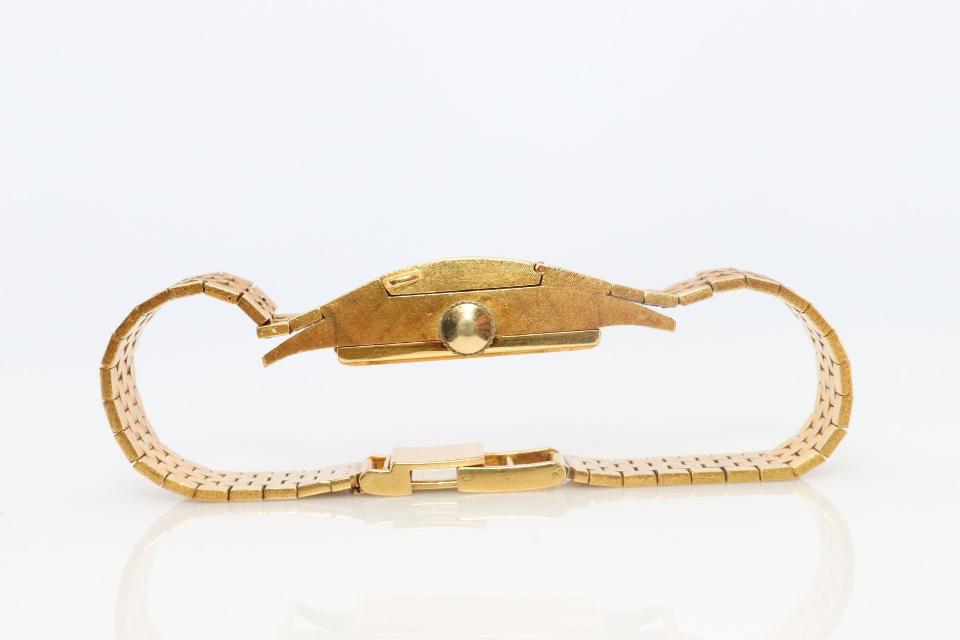 18k Chopard LUC Ladies Manual watch. Vintage Chopard 18k Yellow gold Watch.