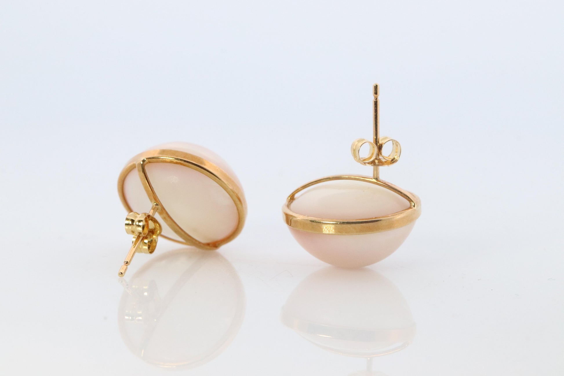 Large Mabe Pearl Earrings. 18k Yellow Gold Stud Pierced Round Mabe.