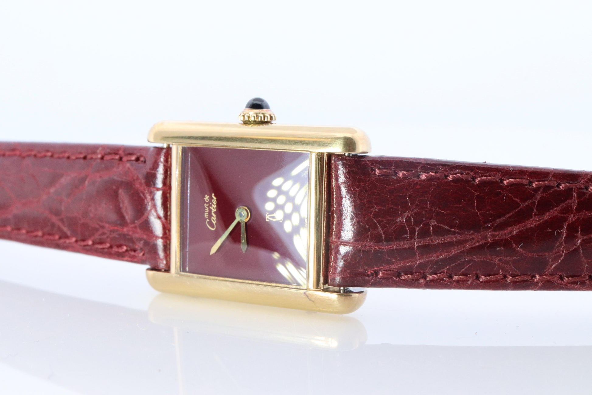 Must de Cartier Tank Red Mystery Dial. Bordeaux ARGENT 925 Small Windup Watch