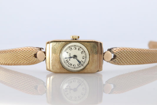 Antique Rolex Womens Cocktail Watch. 9k YG 2699 Manual Windup. Circa 1930s
