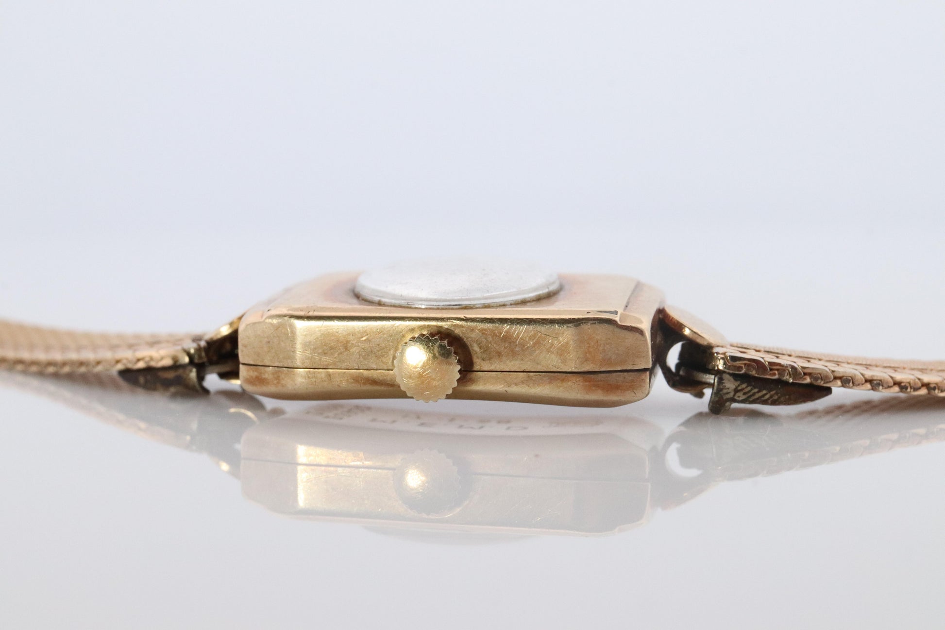 Antique Rolex Womens Cocktail Watch. 9k YG 2699 Manual Windup. Circa 1930s