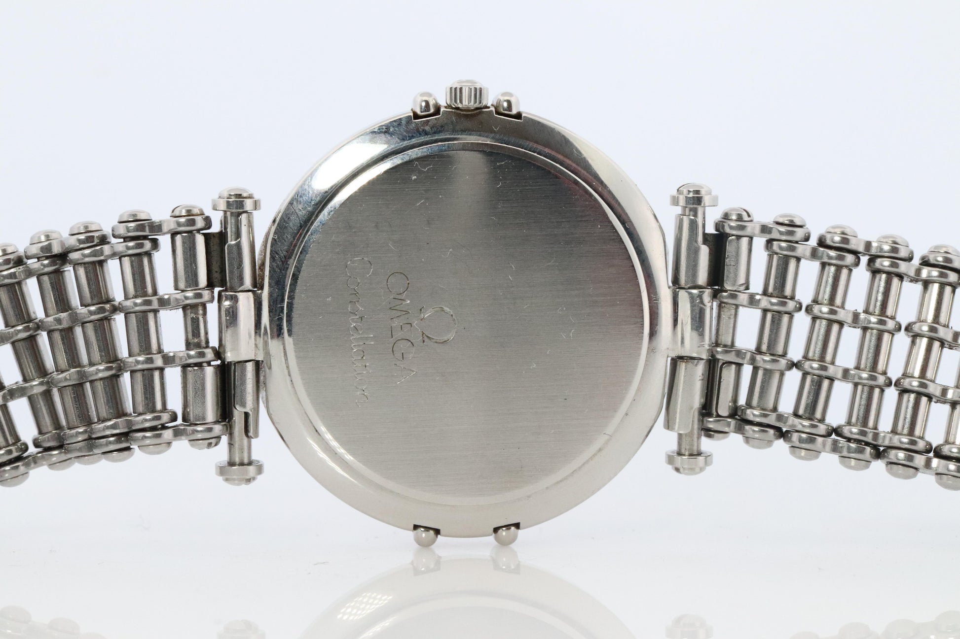 Omega Watch. Authentic Omega Constellation 1379 Date Quartz