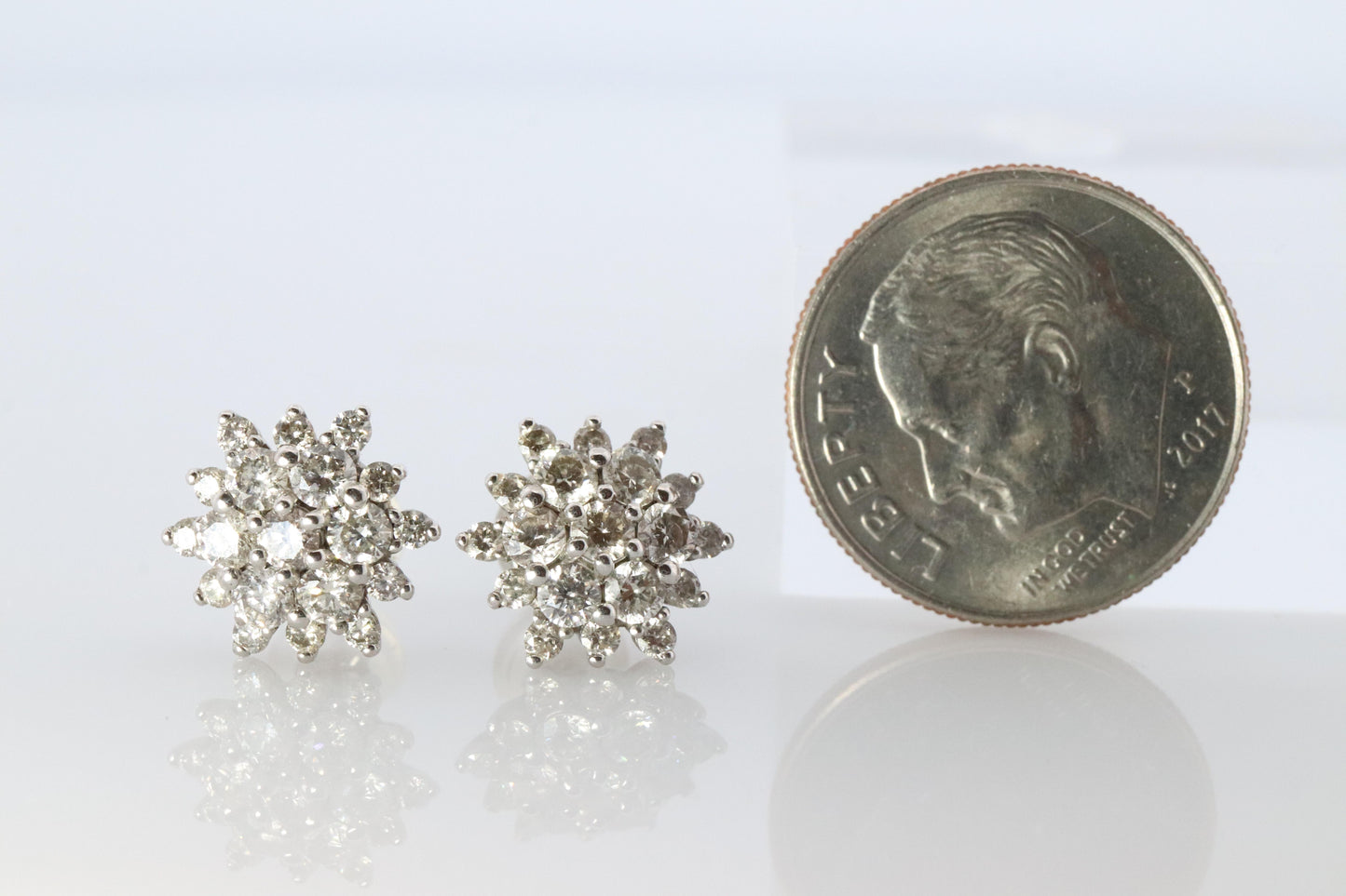 Diamond Flower Cluster Stud Earrings.  Platinum Earrings. Pt900 and 1CTW dia.