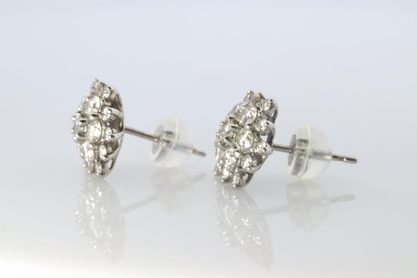 Diamond Flower Cluster Stud Earrings.  Platinum Earrings. Pt900 and 1CTW dia.