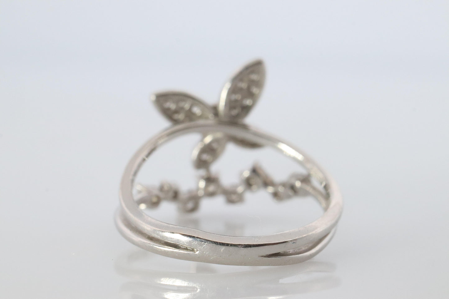 Platinum Butterfly ring. Pt900 Fun Diamond Dainty cluster band.