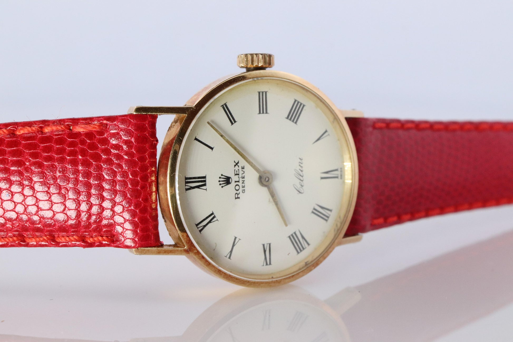 Genuine 18k Rolex Watch. 18k YG Ladies Rolex CELLINI 3810 Round WristWatch