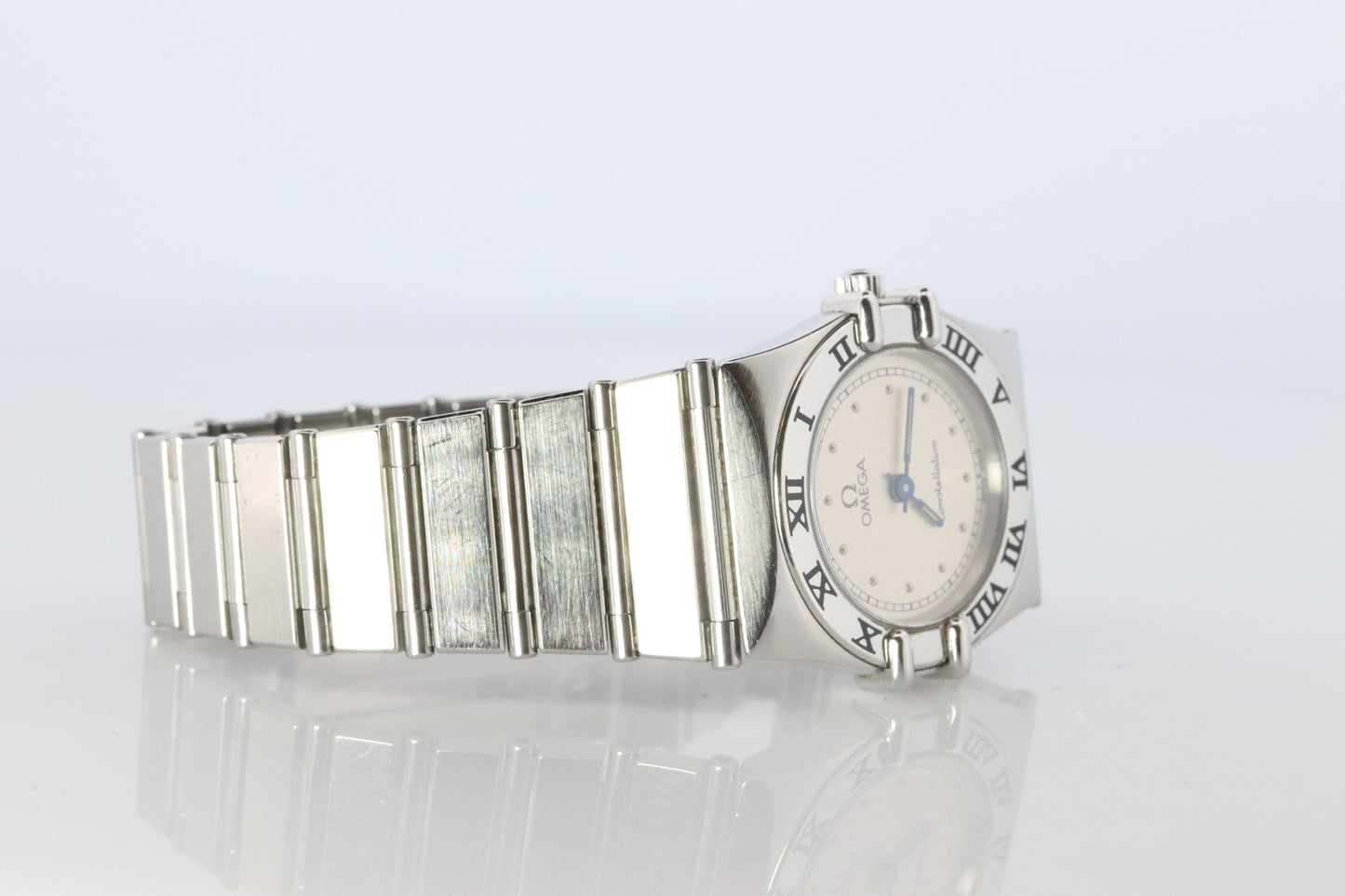 Omega Watch. Ladies Omega 796.1080 Constellation Womens Wristwatch