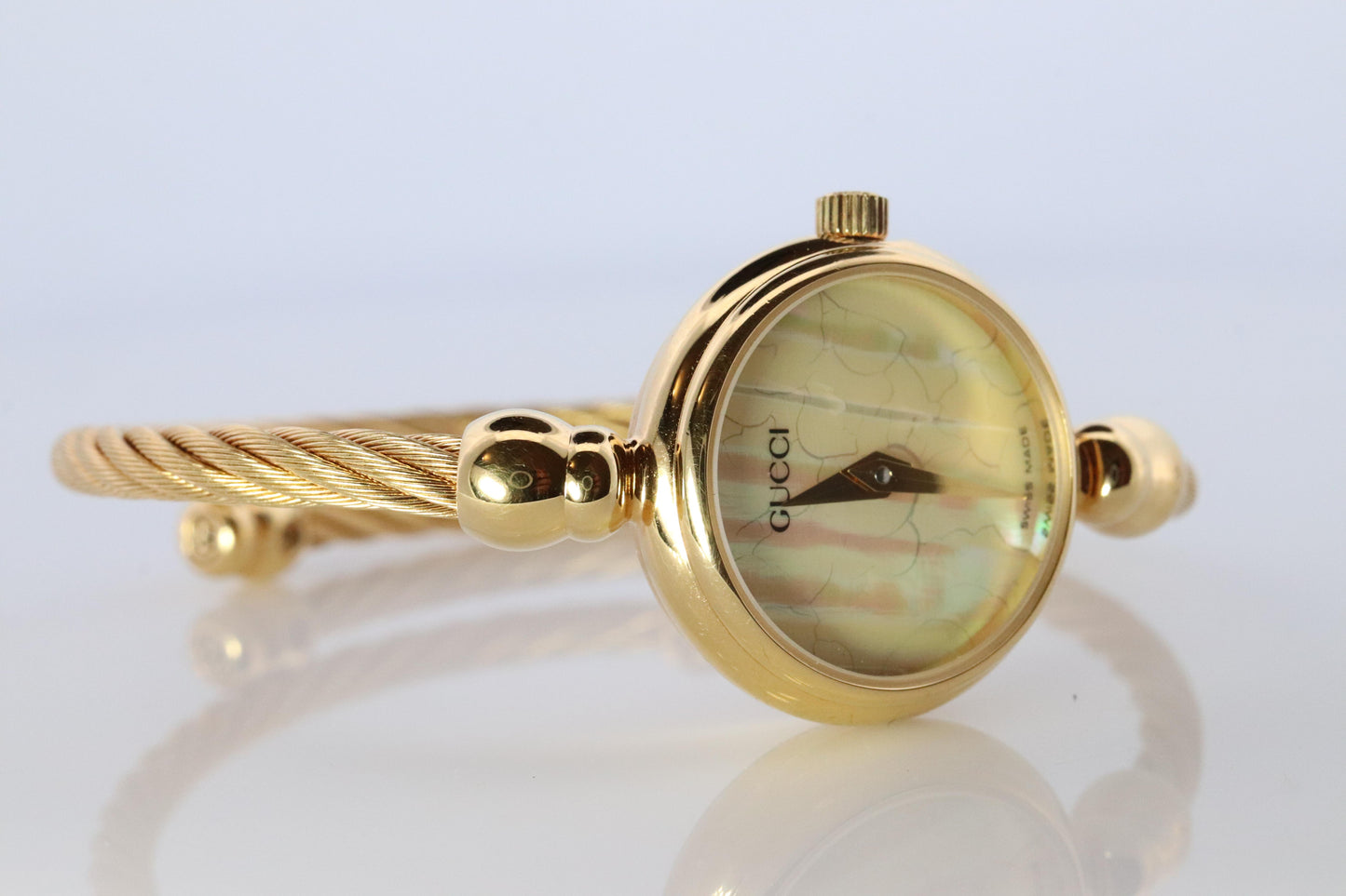 Vintage GUCCI Quartz 2700.2.L  Watch. Gucci Ladies Bangle Gold Tone MOP Dial.