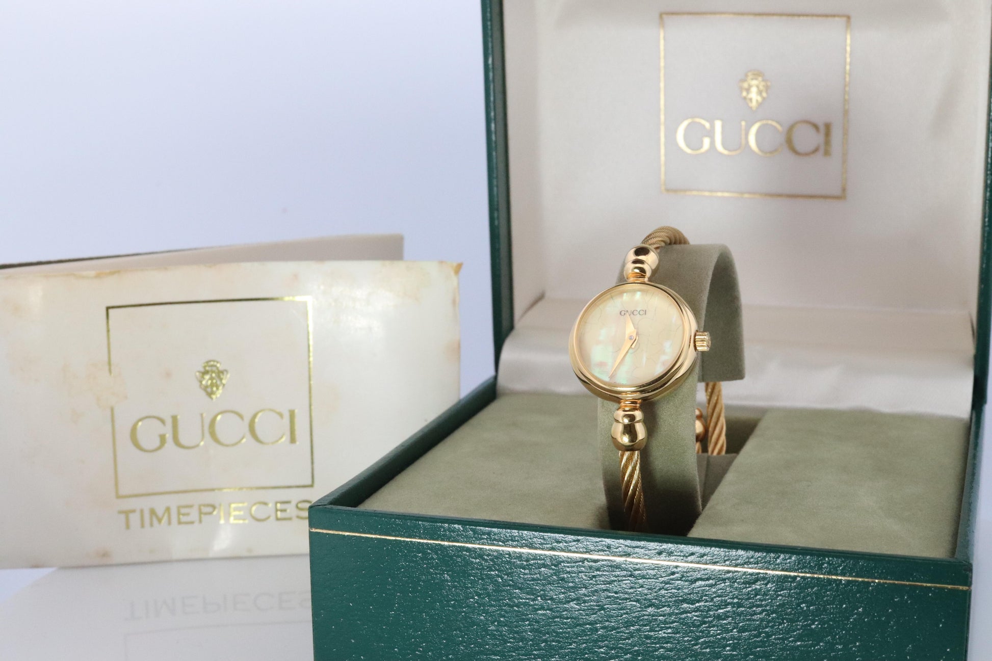 Vintage GUCCI Quartz 2700.2.L  Watch. Gucci Ladies Bangle Gold Tone MOP Dial.